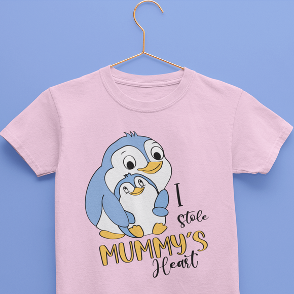 Light Pink Kids Cotton Tshirt with print that has a baby penguin and its mom with text saying I Stole Mummy’s Heart